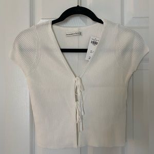 Abercrombie white short sleeve cardigan top - size XSMALL